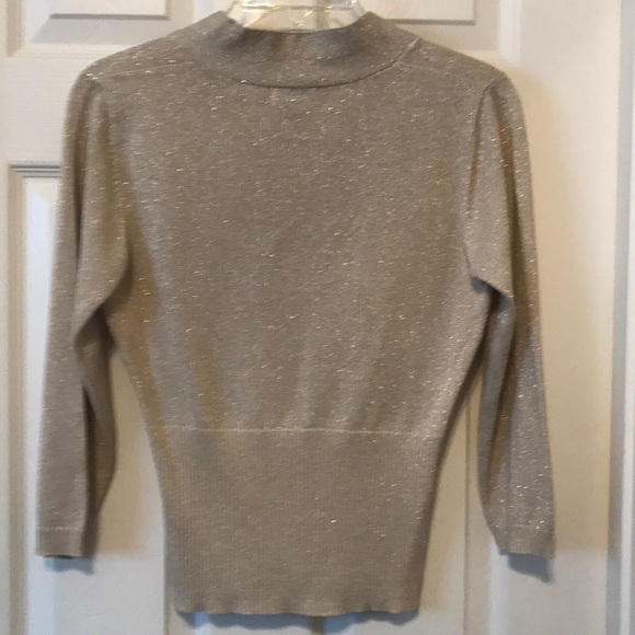 Gold light sweater top. Excellent condition - Picture 3 of 4